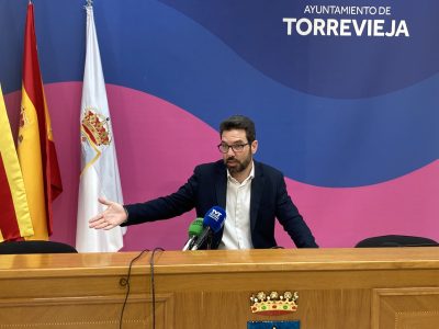 Torrevieja procederá a la reparación de las seis pistas azules deportivas