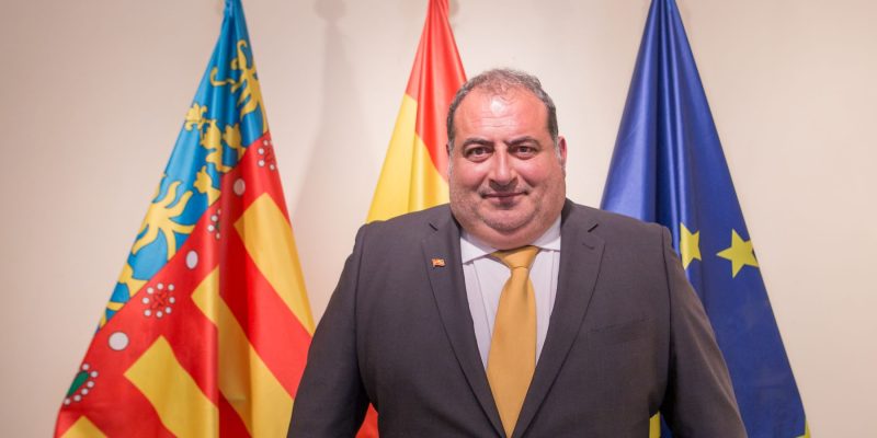 La alcaldesa de Orihuela cesa de sus competencias al concejal Ángel Noguera