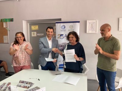 Firman en Torrevieja la concesión de Bien de Dominio Público a la sede de ADIEM