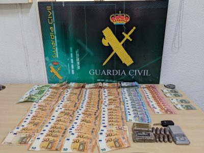 La Guardia Civil de Torrevieja detiene a dos personas por tráfico de drogas