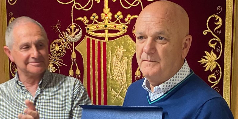 La Semana Santa de Orihuela hace un reconocimiento a Paco Chumillas Adsuar