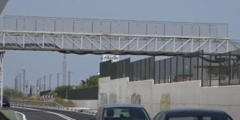 Adif saca a licitación la pasarela peatonal de Correntías en Orihuela