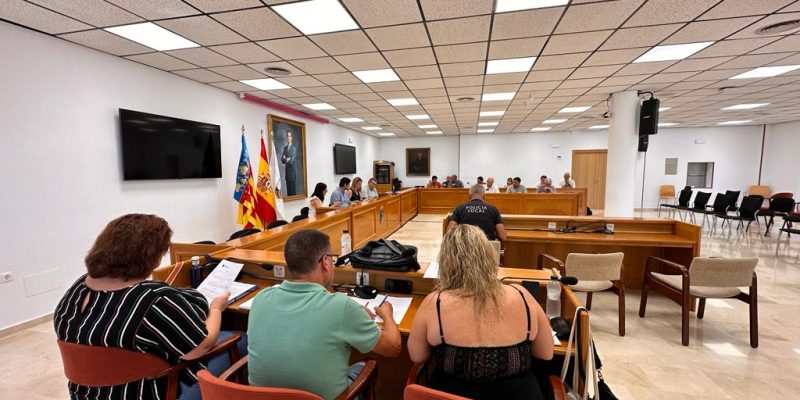 Torrevieja celebra las mesas de funcionarios y de negociación