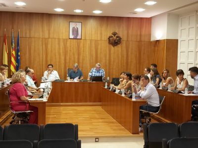 Orihuela aprueba las asignaciones y retribuciones a los grupos políticos