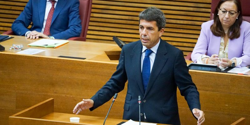 Carlos Mazón anuncia que su gobierno se basará en el diálogo permanente