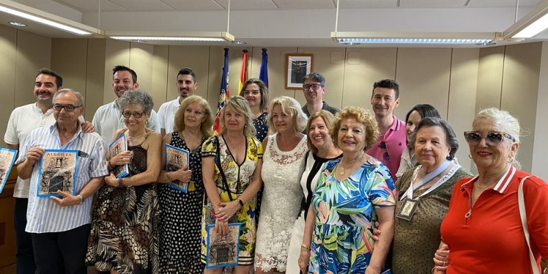 Albatera presenta su revista titulada 'Albatera, Julio y Santiago 2023'