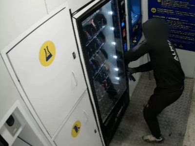 La Guardia Civil detiene a un ladrón de máquinas expendedoras en Torrevieja