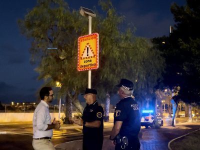 Torrevieja instala señales de tráfico luminosas en varios puntos de la ciudad