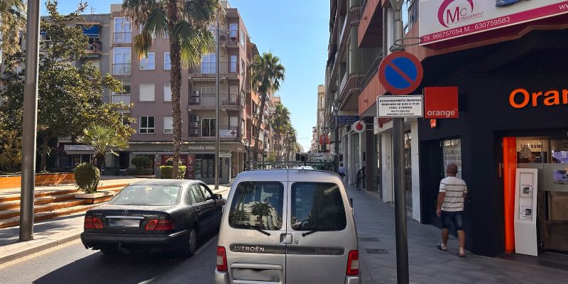 Torrevieja cambia el horario de aparcamiento regulado en la calle Ramón Gallud