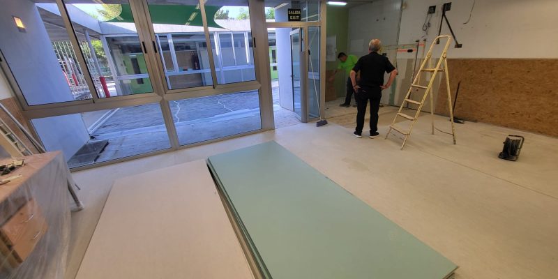 El aula de 2 años de CEIP Miguel Hernández de Orihuela estará pronto terminada