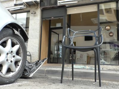 Una mujer resulta herida en Orihuela al ser atropellada en una terraza