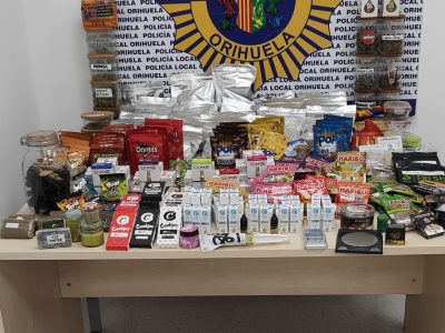 La Policía Local de Orihuela incauta marihuana, hachís y estupefacientes en un local de la costa