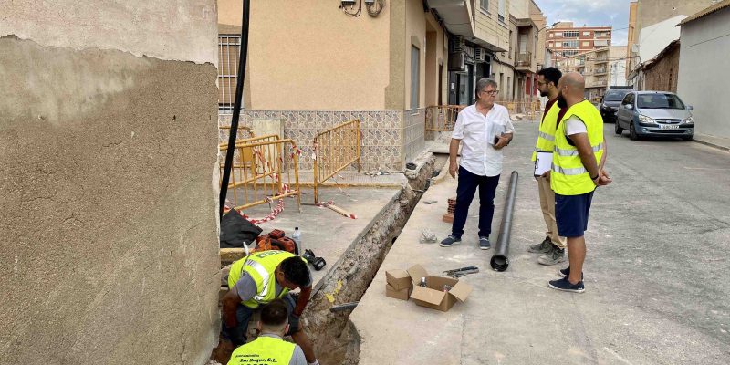 Albatera renueva la red de agua potable de la calle Fortuna