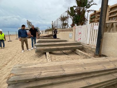 Comienzan las obras de reparación de la Senda Peatonal de La Mata en Torrevieja