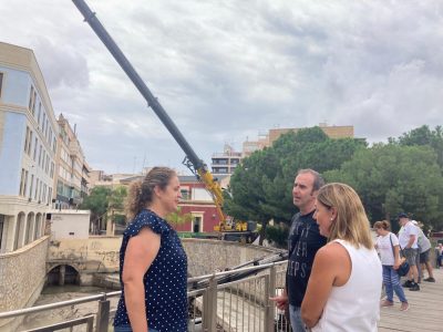Orihuela realiza trabajos de limpieza en el río Segura