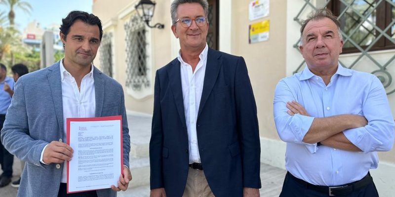 El nuevo director general de Puertos de la Generalitat visita Torrevieja