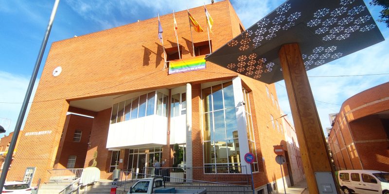 Detienen a un hombre en Rojales por robo en el interior de un vehículo