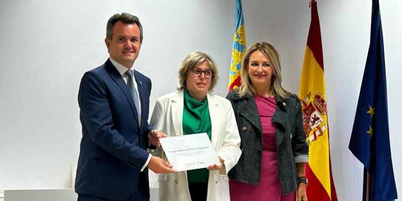 Benejúzar recoge el distintivo de Fiesta de Interés Turístico Autonómico de La Pilarica