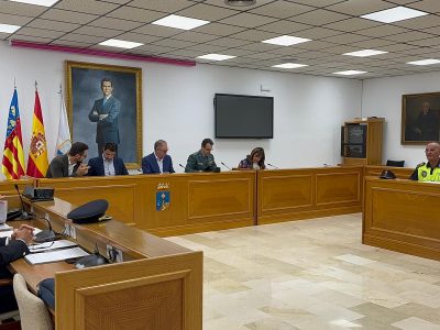 Torrevieja celebra la Junta Local de Seguridad en el Salón de Plenos