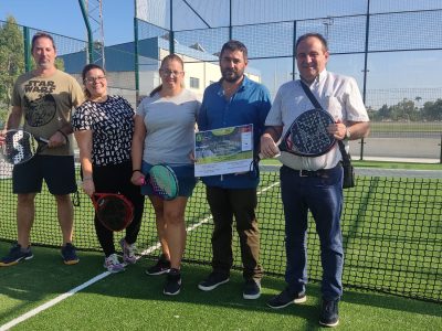 San Isidro estrena una nueva pista de pádel en el Polideportivo