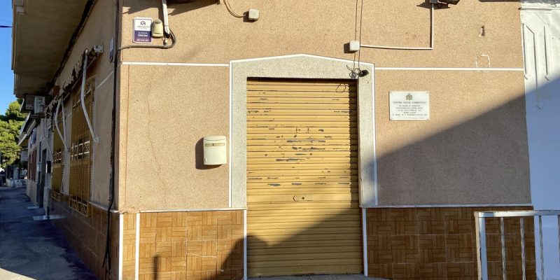 El PSOE denuncia el cierre del Centro Social de Correntías en Orihuela