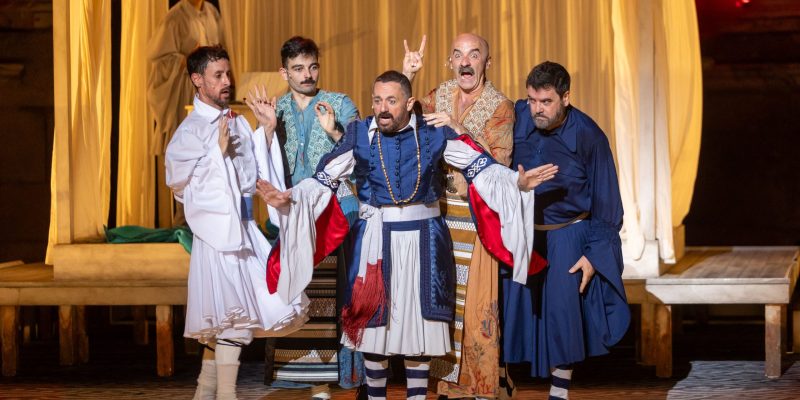 Torrevieja presenta su agenda cultural del Teatro Municipal