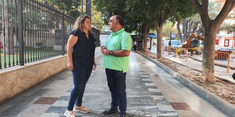Orihuela resuelve los problemas de riego en la Glorieta Gabriel Miró
