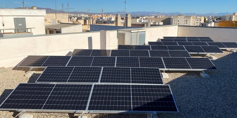 Almoradí cuenta ya con la primera instalación solar fotovoltaica municipal