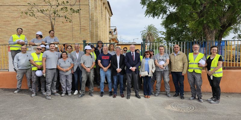 El director general de Empleo elogia los talleres que están en marcha en Orihuela
