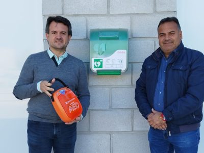 Benejúzar instala un desfibrilador automático en las instalaciones deportivas