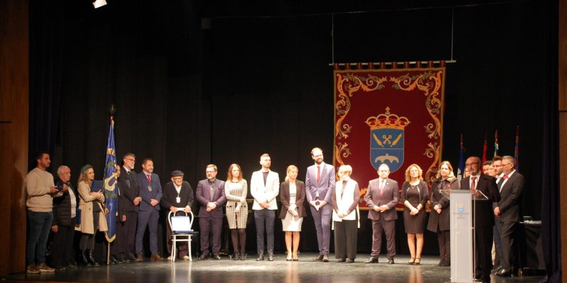 Rojales entrega las primeras tres medallas de honor de su historia