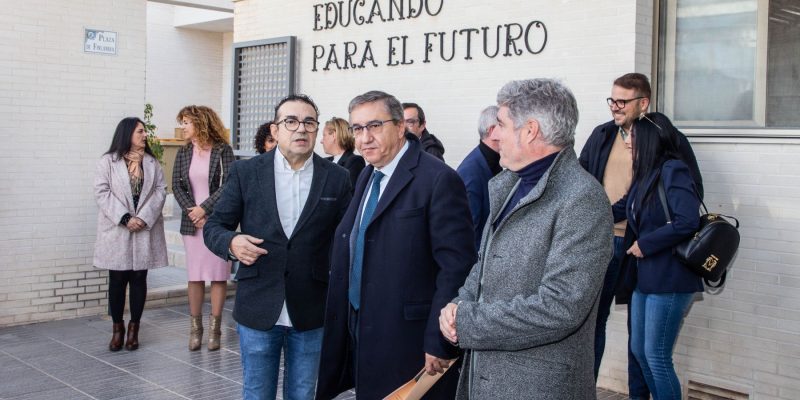 El conseller de Educación preside el acto de la Constitución en el Colegio de Hurchillo