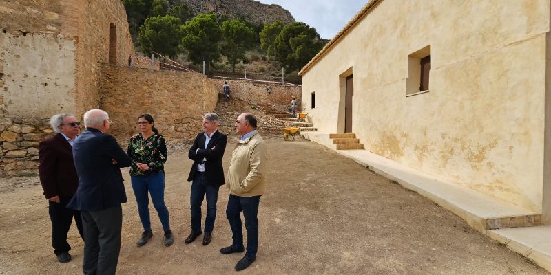 Orihuela recibe una subvención de LABORA para la restauración paisajística del Palmeral