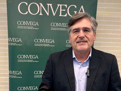 El diputado provincial de Desarrollo Económico y Proyectos Europeos, Carlos Pastor, asume la presidencia de CONVEGA. Hoy se ha celebrado la sesión constitutiva del Consorcio para el Desarrollo Económico de la Vega Baja (Convega), y también se ha aprobado un presupuesto cercano a los 700 mil euros para el año 2024.