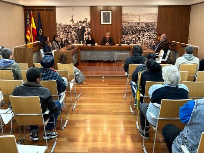 Guardamar recibe a los contratados para el programa mixto de empleo y formación