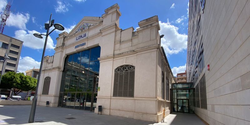 El Ayuntamiento de Orihuela aclara los usos para los que está destinada La Lonja