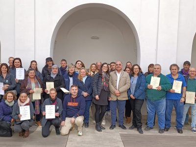Orihuela clausura los talleres que han dado empleo a 40 personas durante un año