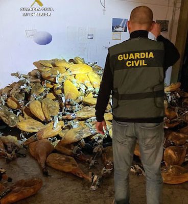 La Guardía Civil recupera productos de alimentación sustraidos en Santomera