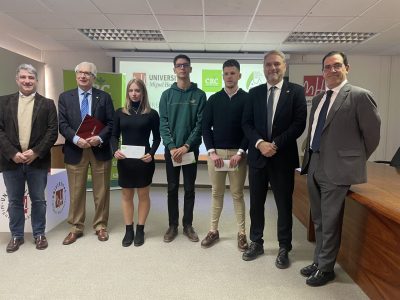 CRC entrega los premios al mejor expediente a estudiantado de la EPSO de Orihuela