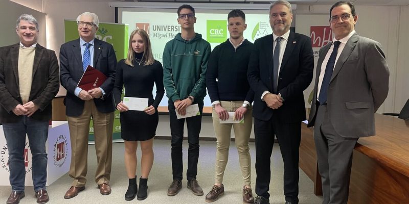 CRC entrega los premios al mejor expediente a estudiantado de la EPSO de Orihuela