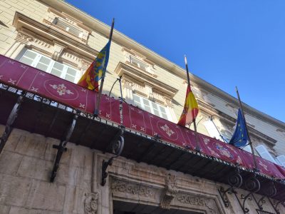 Orihuela decreta tres días de luto oficial por el incendio del edificio en Valencia