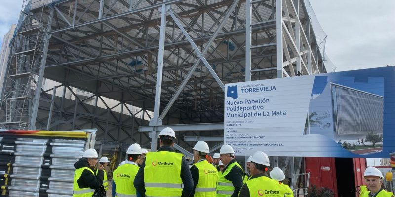 El pabellón de La Mata en Torrevieja estará finalizado antes de fin de año