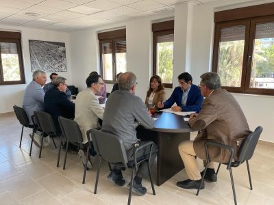 El director general de Puertos de la Generalitat visita las obras del Puerto de Torrevieja