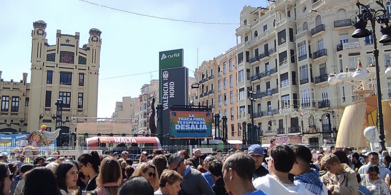 Orihuela está presente en las Fallas de Valencia con una campaña de publicidad