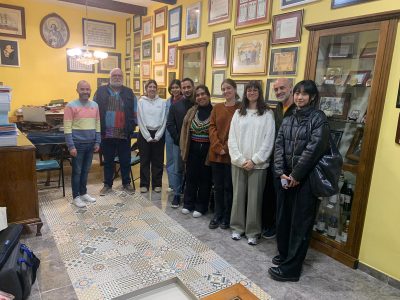 Almunos del Máster Comincrea de la UA visitan Torrevieja