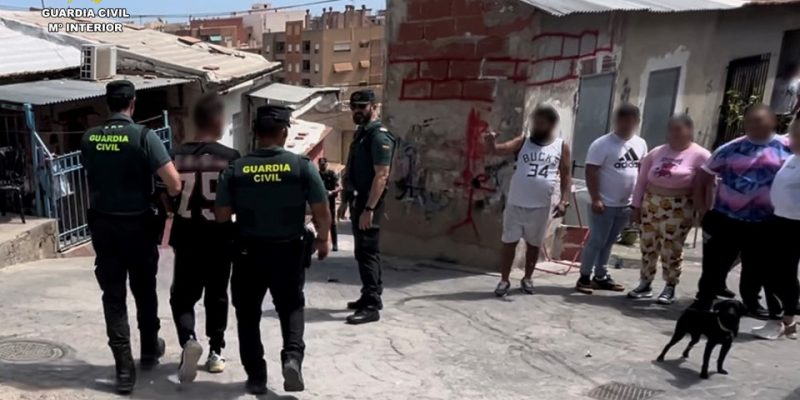 La Guardia Civil detiene a tres delincuentes por diversos robos en Callosa de Segura