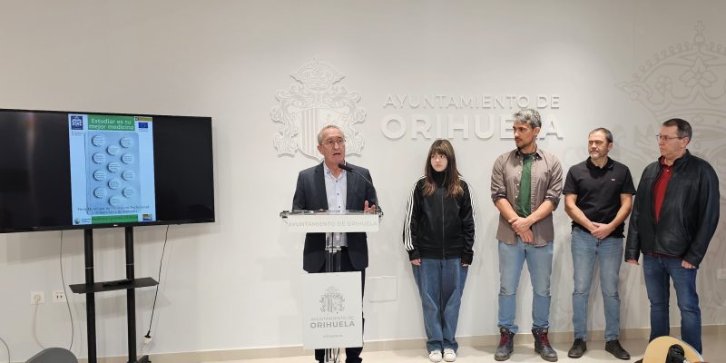 Orihuela celebra la Feria de Formación Profesional y Universitaria