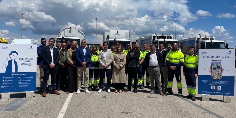 Torrevieja presenta su nueva flota de vehículos de limpieza y recogida de residuos