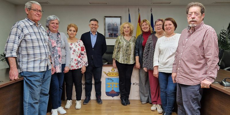 El alcalde de Rafal recibe a la nueva directiva del Club de Pensionistas