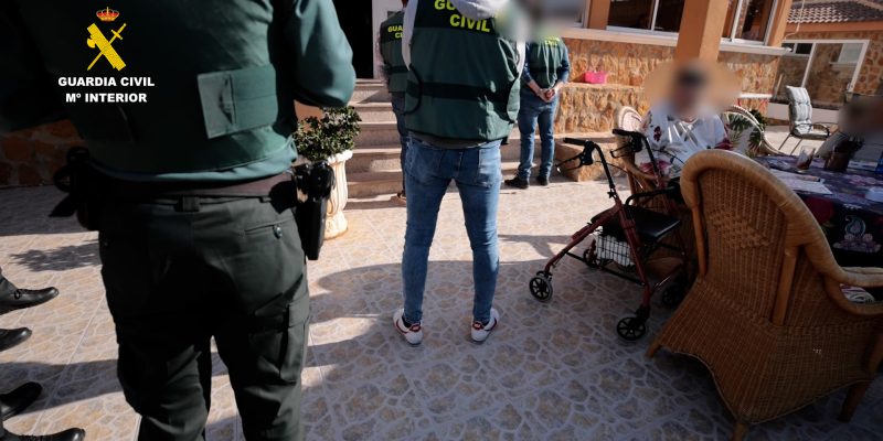 Investigan a una persona por dirigir una residencia de mayores clandestina en la Vega Baja